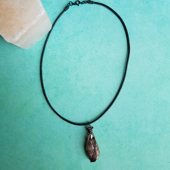 Women's Wire Wrapped Necklace Hand Crafted - Picture 2 of 6